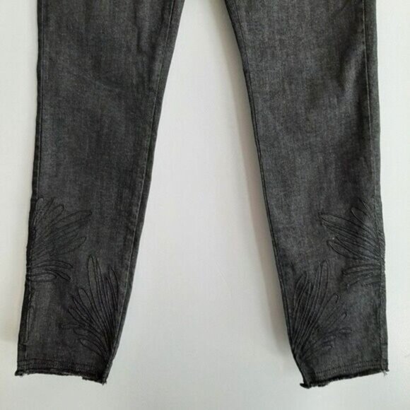 NILE Organic Cotton Tonal Embroidered Floral Skinny Crop Jeans Sz S - Picture 5 of 14